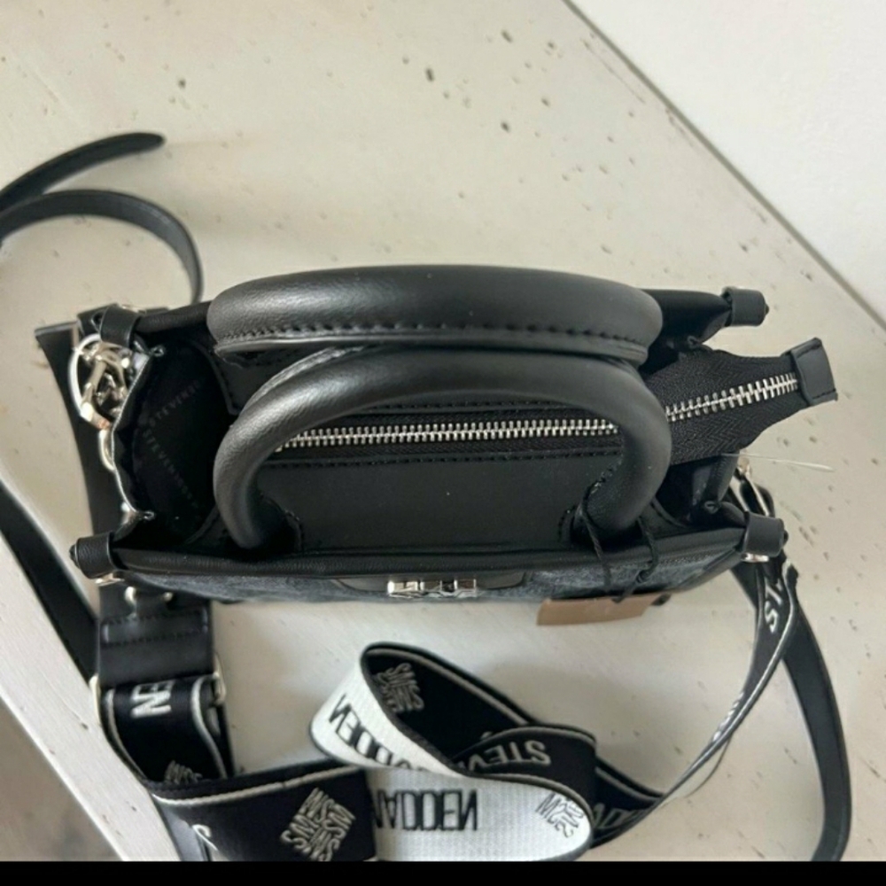 Steve madden denim tote - Picture 5 of 9